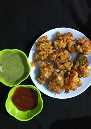 A picture of Chinese Pakoda.