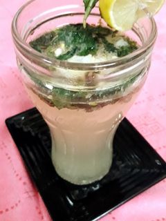 મોકટેલ (Mocktail Recipe in Gujarati) રેસીપી મુખ્ય ફોટો