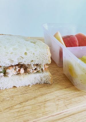 A picture of Tuna salad sandwich.