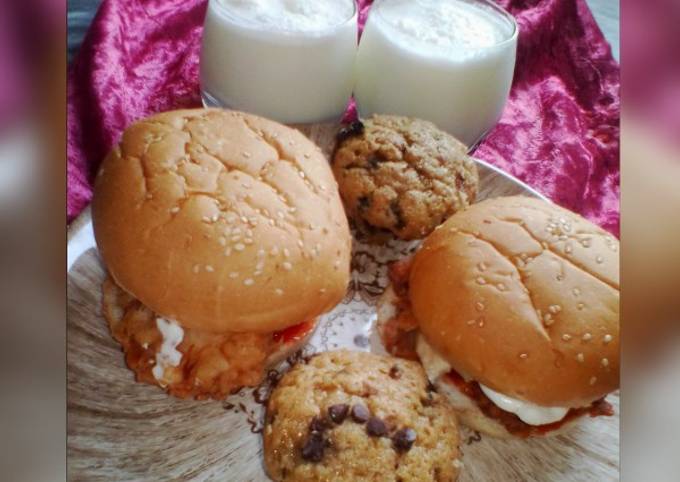 Zinger Burgers with Pineapple Smoothie and Chocolate Chip Cupcak