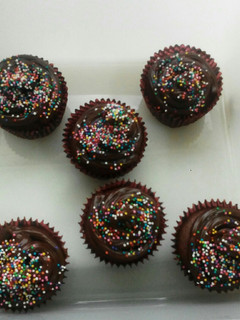 Una foto de Cupcakes de chocolate🍫💜