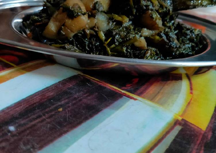 Recipe of Quick Palak aloo baigun wala