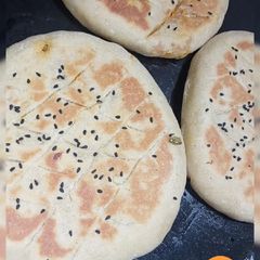 A picture of Chicken naan.
