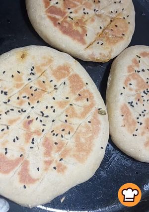 A picture of Chicken naan.