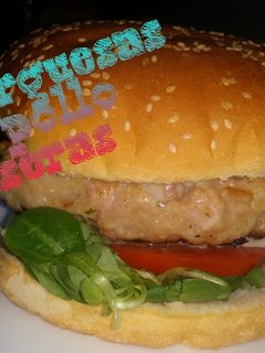 Una foto de Hamburguesas de pollo caseras!!!