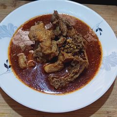 A picture of Kanduri chicken gravy.