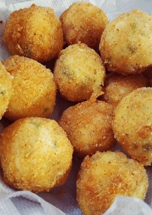 A picture of Paneer balls.