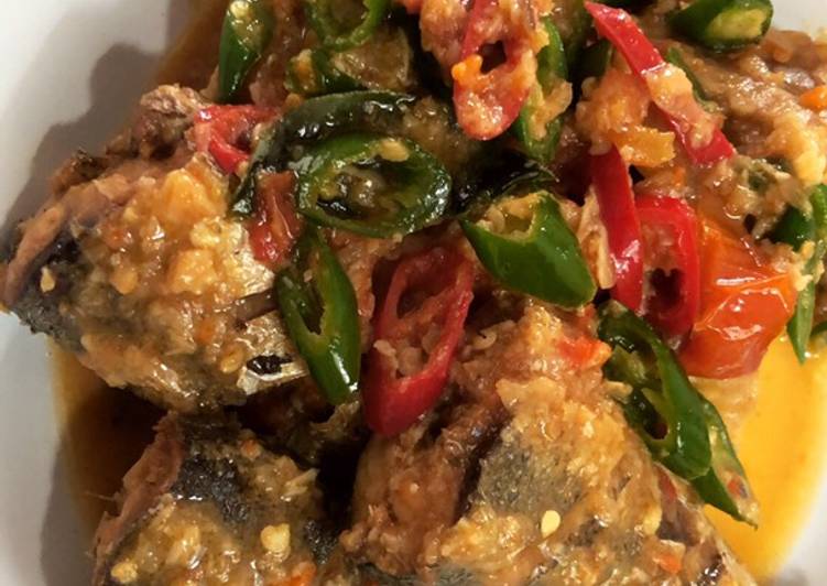 Resep Ikan layang rica yang Bikin Ngiler