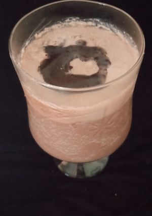 ચોકલેટ શેક (Chocolate Shake Recipe In Gujarati) રેસીપી મુખ્ય ફોટો