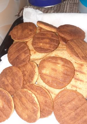 A picture of Ginger wholemeal biscuits.