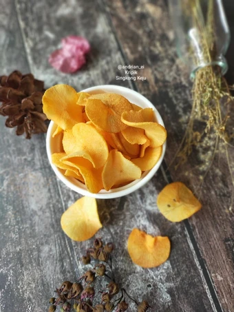 Langkah Gampang Membikin Resep Keripik Singkong Keju yang Uenak Anti Ribet, Lezat Sekali