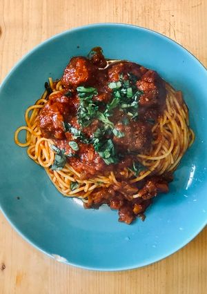 A picture of Spaghetti & Meatballs (Slow Cooker version).