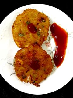 वेजिटेबल टिक्की (Vegetable tikki recipe in Hindi) रेसिपी मुख्य फोटो