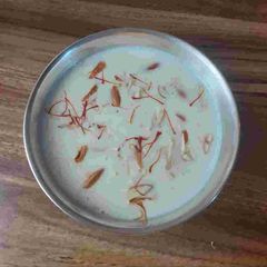 A picture of Kesar Rice pudding.