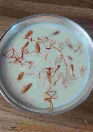 A picture of Kesar Rice pudding.