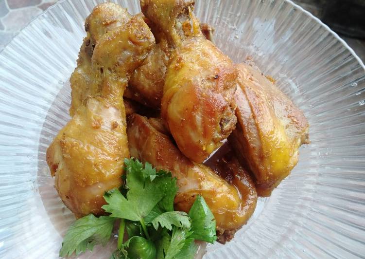 11 Resep: Ayam Goreng Ungkep Metode Desaku yang Enak!