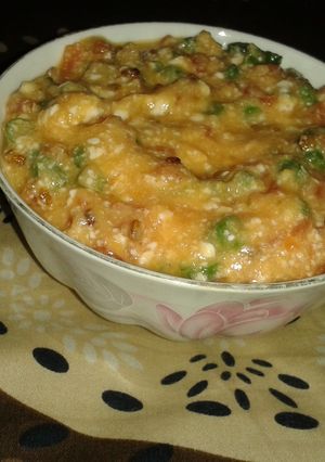 A picture of Sprouted methi frooty salad.