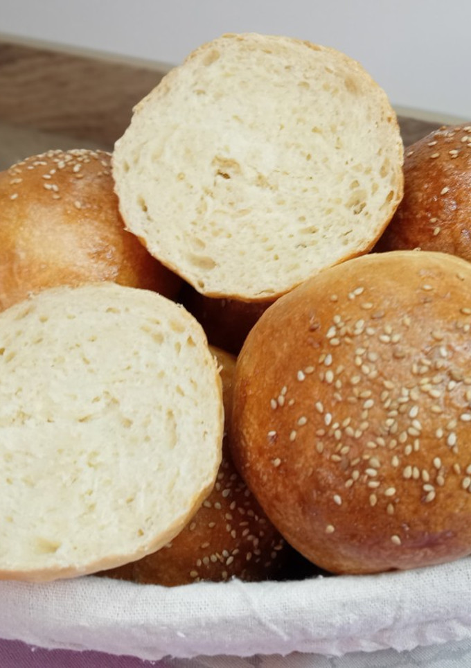 Una foto de Pan de hamburguesa con yogur