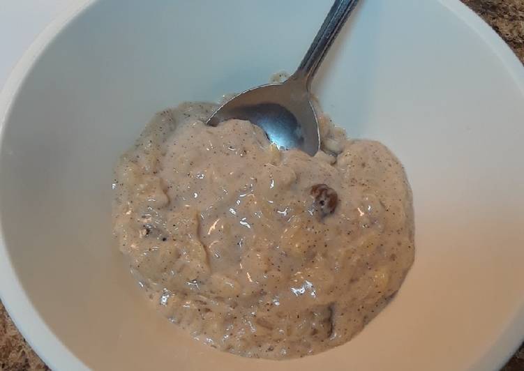 Cinnamon Raisin Rice Pudding