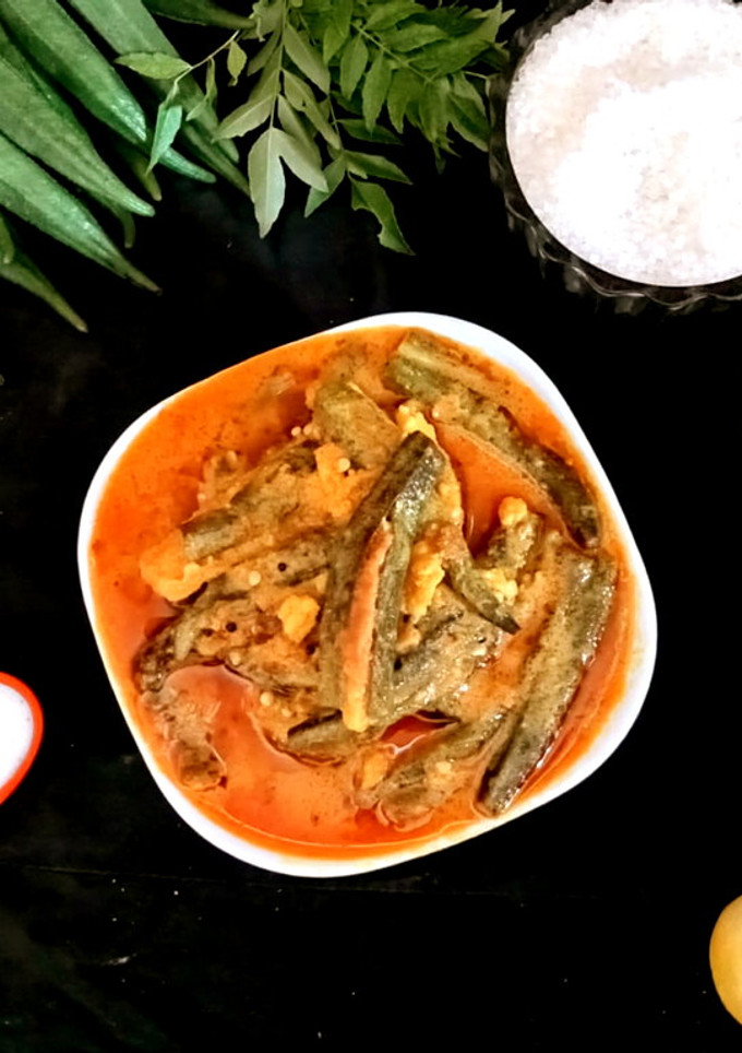 भरवा भिंडी की सब्जी (bharwa bhindi ki sabzi recipe in Hindi) रेसिपी मुख्य फोटो