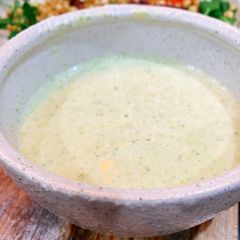A picture of Broccoli creamy soup.