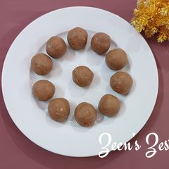 Poha or Flattened Rice Laddoos A picture of Poha or Flattened Rice Laddoos.