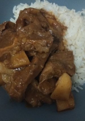 A picture of Beef short ribs stew.