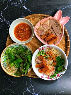 Hình của món Bún Mắm Nêm Full Topping.