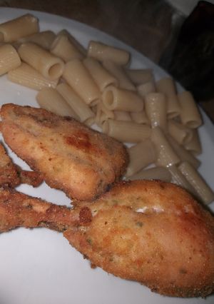 Una foto de Milanesa de pollo con hueso