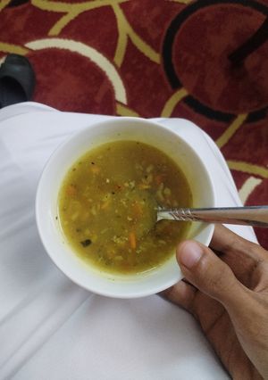صورة لوصفة شوربة خضار ماجي مع بهارات الكبسة 🍲🍲