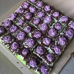 A picture of Cake potong kukus ekonomis.