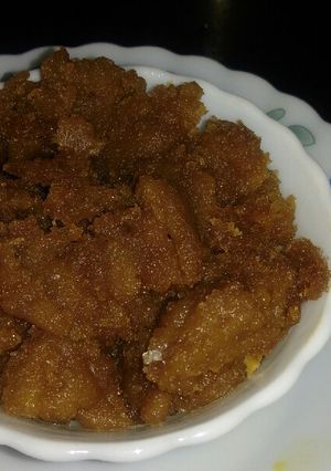 A picture of Karah prasad (aate ka sheera).