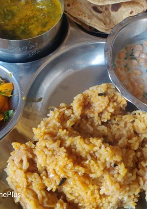 A picture of Sai bhaji bhuga chawal.