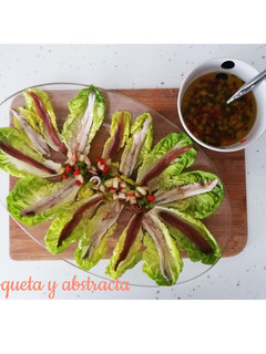 Una foto de Cogollos con anchoas y boquerones en vinagreta