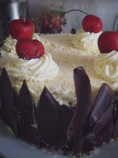 A picture of Black Forest Cake.