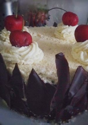 A picture of Black Forest Cake.