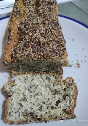 Una foto de Pan saludable de lino, chía y sésamo