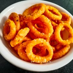 A picture of Chagodilu / Rice rings.