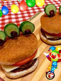 Φωτογραφία της συνταγής Αποκριάτικο 🤡 burger (βατραχάκι) (παιδικό πάρτυ)
