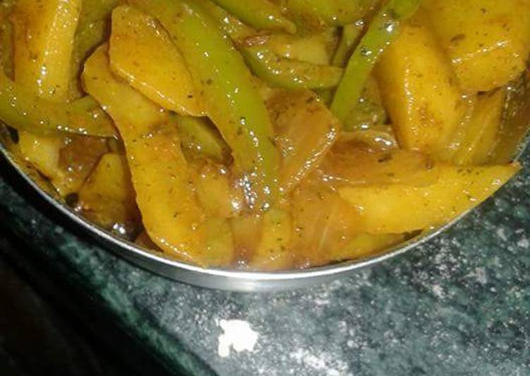 Steps to Make Cooking Capsicum with potatoes
