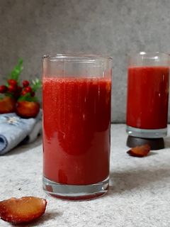 आलू बुख़ारा जूस(Aloo bukhara juice recipe in hindi) रेसिपी मुख्य फोटो
