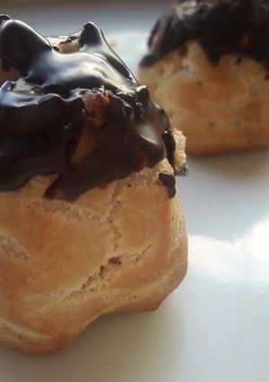 Una foto de Profiteroles