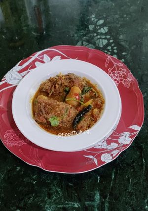 A picture of Mustard Paste Fish Curry.