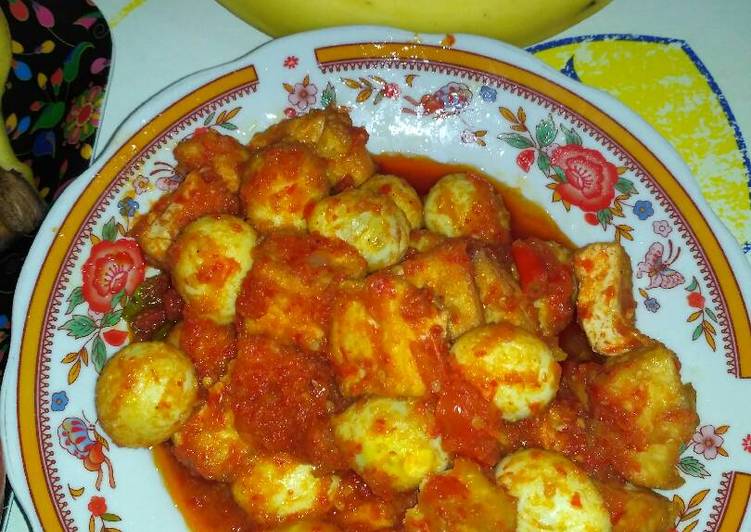 Telur puyuh tahu balado