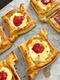Bánh Ngàn Lớp Mứt Dâu Phô Mai (Strawberry Jam & Cream Cheese Danishes)