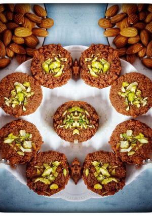 થાબડી પેંડા (Thabdi Penda Recipe In Gujarati) રેસીપી મુખ્ય ફોટો