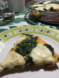 Una foto de Tarta sin masa de pollo y espinaca muy fácil