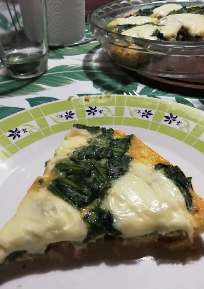 Una foto de Tarta sin masa de pollo y espinaca muy fácil