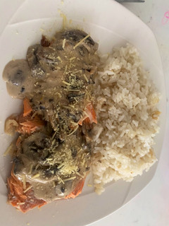 Una foto de Trucha en Salsa de champiñones