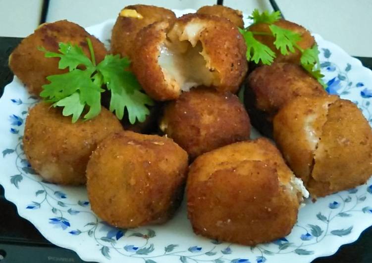 Recipe of Homemade Cheese burst chicken potato cubes